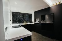 Kuchyňa alebo kuchynka v ubytovaní Apartment Black Diamond