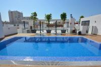 Bazén v ubytování OASIS Malaga City Apartment nebo v jeho okolí