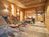 Posezení v ubytování HILL - 73 by AA Holiday Homes