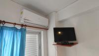 TV a/nebo společenská místnost v ubytování Angelos Rooms