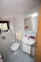 Kúpeľňa v ubytovaní Apartment in Pisak with sea view, terrace, air conditioning, WiFi 3340-7