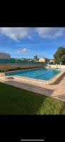 Bazén v ubytovaní Villa Nadiya App Pool, Parking alebo v jeho blízkosti