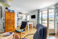 Kuchyňa alebo kuchynka v ubytovaní À 50m de la plage, charmante maison à St Hilaire