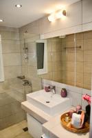 Kúpeľňa v ubytovaní GPK Lux 2BR - 7 min walking to Acropolis