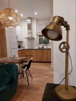 Kuchyňa alebo kuchynka v ubytovaní Hidden Gem Pasquin Suites in Mercado Central