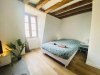 Plán poschodí v ubytovaní Aux pieds du Vieux-Mans : Joli Studio Cosy