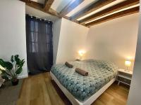 Plán poschodí v ubytovaní Aux pieds du Vieux-Mans : Joli Studio Cosy