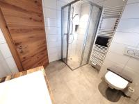 A bathroom at Apart Garni Jägerheim