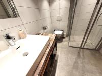 A bathroom at Apart Garni Jägerheim