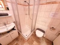 A bathroom at Apart Garni Jägerheim