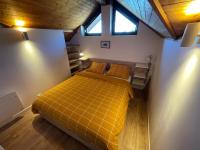 Plán poschodí v ubytovaní Cozy 2 bedroom apartment in ski resort, panoramic lake view