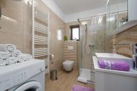 Kúpeľňa v ubytovaní Villa Kamen ZadarVillas