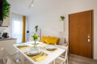 Posedenie v ubytovaní Milano City Apartments - Stylish House Free WiFi-Parking-Airport
