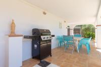 A kitchen or kitchenette at Villa Meretseger