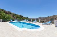The swimming pool at or close to Villa Meretseger