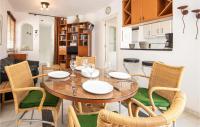 Kuchyň nebo kuchyňský kout v ubytování 1 Bedroom Nice Apartment In Mijas Costa