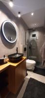 Kúpeľňa v ubytovaní Homing Volos Inspired Modern Living