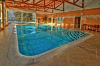 Bazén v ubytování Hotel Krakonoš nebo v jeho okolí