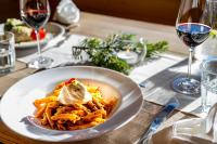 Jídlo v hotelu nebo okolí