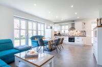 Kuchyň nebo kuchyňský kout v ubytování Ferienhaus Maira, mit Garten und Sauna