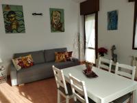 Posezení v ubytování Apartamentos la Escuela en Cantabria