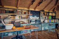 The library in the holiday home