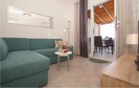 Posedenie v ubytovaní Holiday Home Peljesac-Dingac-Potocine With Outdoor Pool