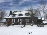 Maison auvergnate traditionnelle récemment rénovée v zime
