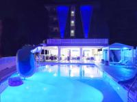 Bazén v ubytovaní Hotel Alexander alebo v jeho blízkosti