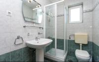 Kúpeľňa v ubytovaní Apartments Kraljić I