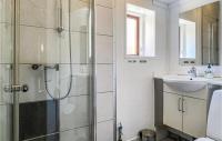 Koupelna v ubytování 2 Bedroom Pet Friendly Home In Nexø