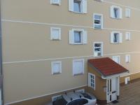 Budova, v ktorej sa apartmán nachádza