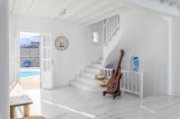 Bazén v ubytovaní Aquileria Seaview Pool Villa - Seven Bedrooms alebo v jeho blízkosti