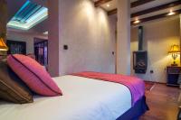 Posteľ alebo postele v izbe v ubytovaní Hotel Kassaros
