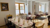 Restaurace v ubytování Hotel Italia