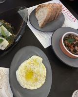 Φαγητό σε αυτό το ξενοδοχείο ή κάπου εκεί κοντά