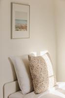 Posteľ alebo postele v izbe v ubytovaní La Villa Suzanne - Two Bedrooms - Deauville Beach