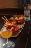 Jídlo v hotelu nebo okolí