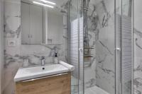 Kúpeľňa v ubytovaní Grand Studio au Cœur de Paris quartier Latin