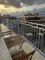 A balcony or terrace at RaRoom Colors