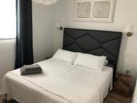 Postel nebo postele na pokoji v ubytování Apartamentos Tierra y Mar 1 -Arrecife