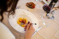 Jídlo v hotelu nebo okolí