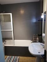 Kúpeľňa v ubytovaní Appartement T2 Ax-les-thermes