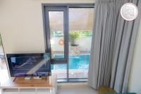 Bazén v ubytování 5 bedroom Villa - Dubai Hills nebo v jeho okolí