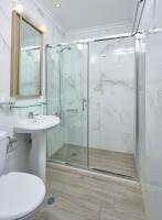 A bathroom at Mediterranean Resort