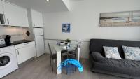 Kuchnia lub aneks kuchenny w obiekcie Grazioso appartamento al Bristol Sunset Vista