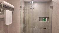 Koupelna v ubytování B207-Hi-Ended Pool Access 1br 300m 2 Ao Nang Beach