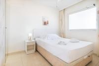 Postel nebo postele na pokoji v ubytování Trinisol 7-A Sea Views Apartment Levante Beach