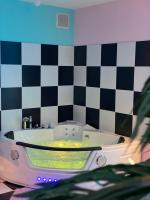 Plán poschodí v ubytovaní Capsule Miami Vice - Jacuzzi - Billard - Ecran cinéma & Netflix - Ping-Pong - Nintendo & Jeux-