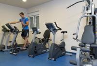 Posilňovňa alebo fitness centrum v ubytovaní Hotel Plaža